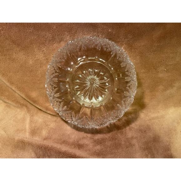 Godinger, Dublin Collection 8.5" Scalloped Edged Cut Crystal Serving Bowl- NEW - Picture 6 of 7